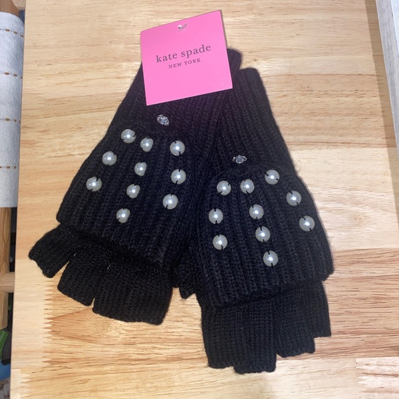 kate spade Other - Kate Spade Pearl Pop-top Gloves